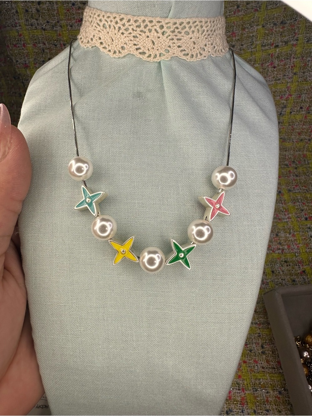 AA great Multi-Color Star & Pearl Necklace - Pastel Pink, Green, Yellow, Teal